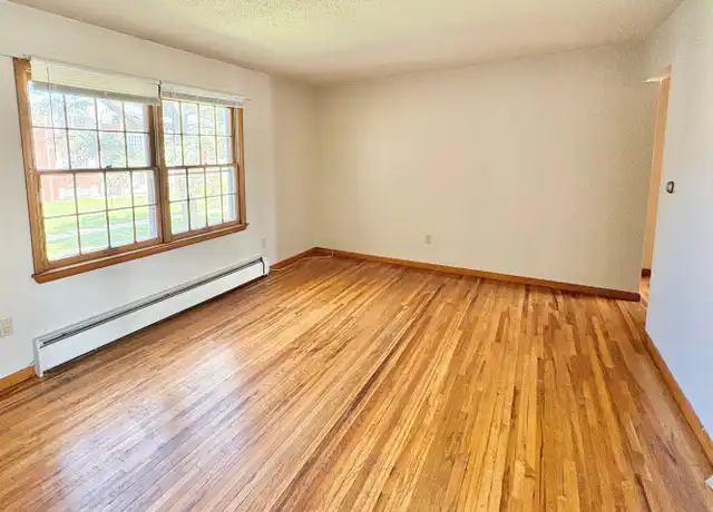 Property at 905 W Benton St Unit 905-14, Iowa City, IA, 52246, 2 beds, 1 bath, [object Object]