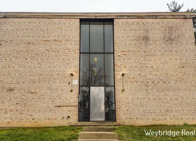Property at 694 Gholson Ave Unit 13, Cincinnati, OH, 45229, 1 bed, 1 bath, [object Object]