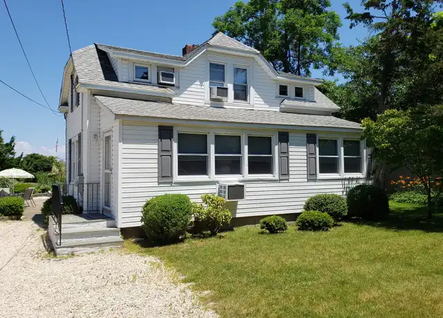 Property at 252 Asharoken Ave, Northport, NY, 11768, 4 beds, 2.5 baths, [object Object]
