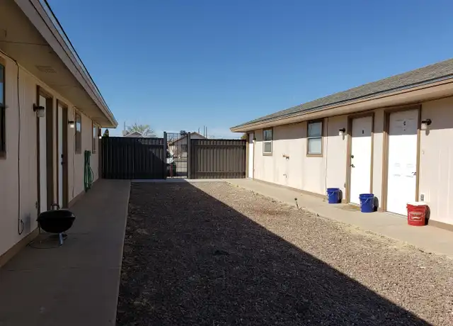 Property at 530 N Burk St Unit B, Hobbs, NM, 88240, 1 bed, 1 bath, [object Object]