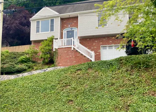 Property at 5348 Cave Spring Ln, Roanoke, VA, 24018, 4 beds, 3 baths, [object Object]