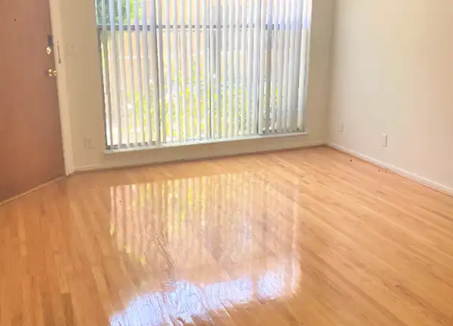 Property at 1255 N Mansfield Ave Unit 2, Los Angeles, CA, 90038, 1 bed, 1 bath, [object Object]