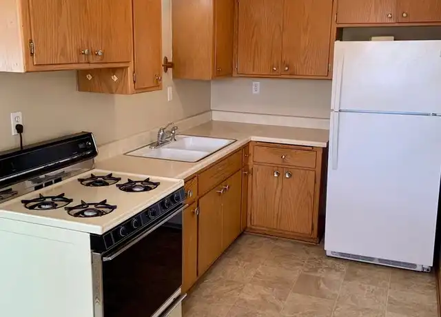 Property at 2190 S 93rd St Unit 2190-1, West Allis, WI, 53227, 2 beds, 1 bath, [object Object]