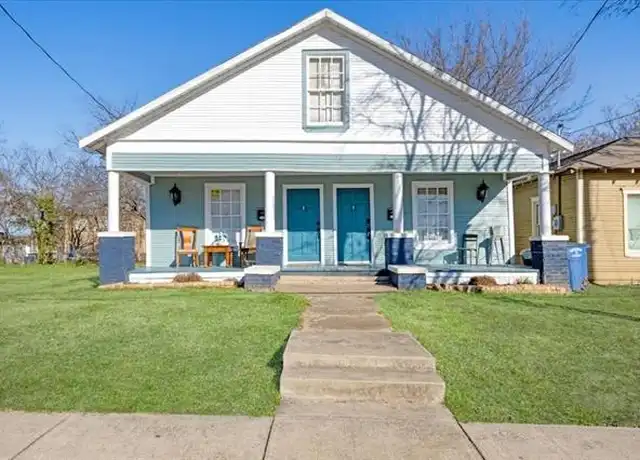 Property at 224 N Cliff St, Dallas, TX, 75203, 2 beds, 2 baths, [object Object]