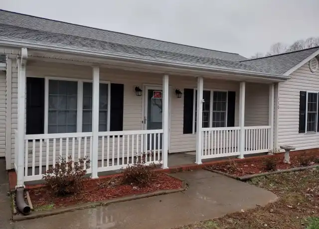 Property at 110 Sir Charles Ct, Clemmons, NC, 27012, 3 beds, 2 baths, [object Object]