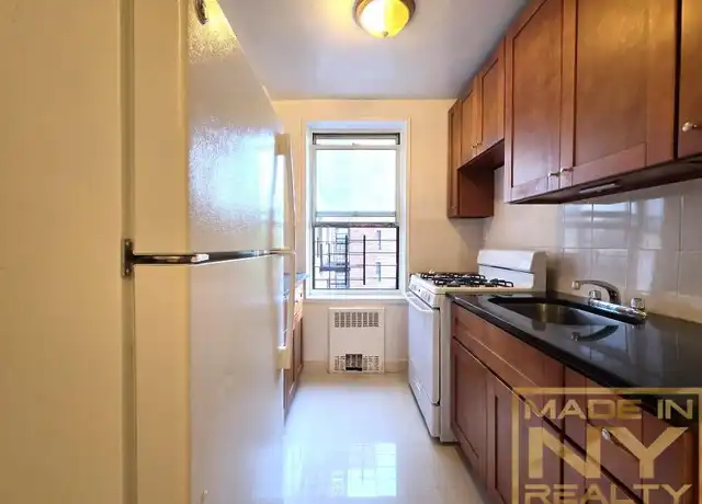 Property at 65-10 108th St Unit 3G, Queens, NY, 11375, 1 bed, 1 bath, [object Object]