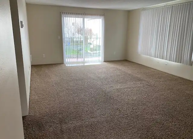Property at 16964 SE Stark St, Portland, OR, 97233, 2 beds, 1.5 baths, [object Object]