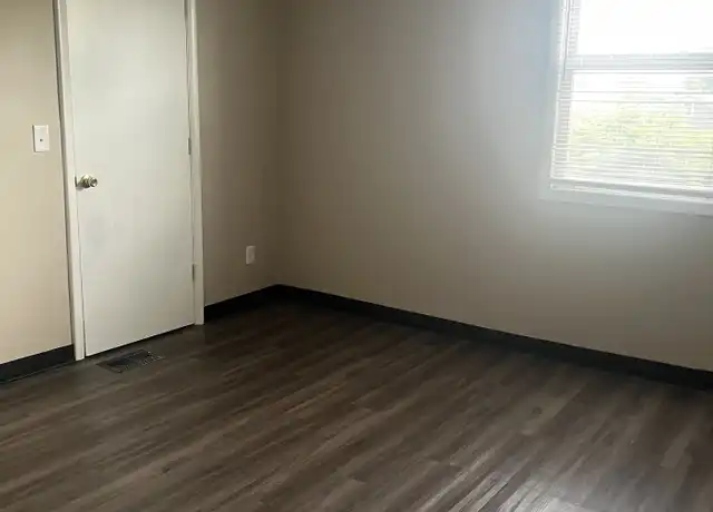 Property at 665 E 21st St Unit 6, Indianapolis, IN, 46202, 1 bed, 1 bath, [object Object]