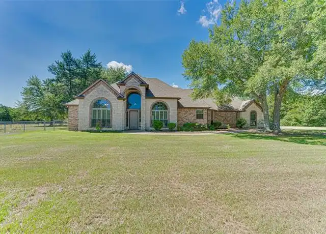 Property at 535 Angela Ln, Greenville, TX, 75402, 4 beds, 2.5 baths, [object Object]