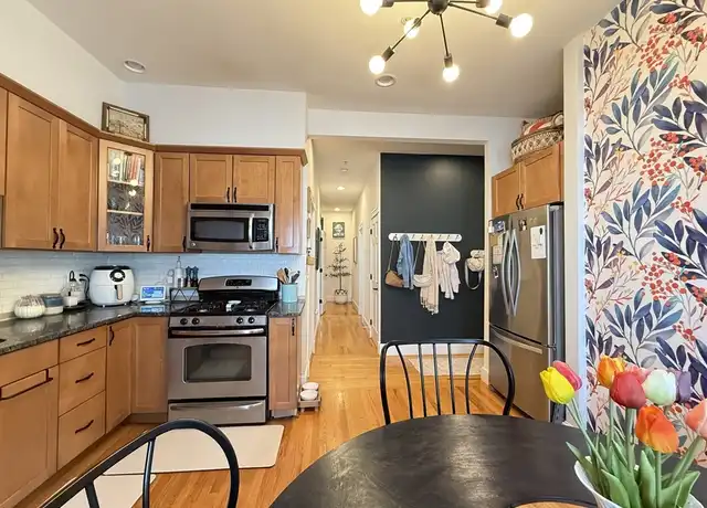 Property at 101 Fellsway W #1, Medford, MA, 02155, 3 beds, 2 baths, [object Object]