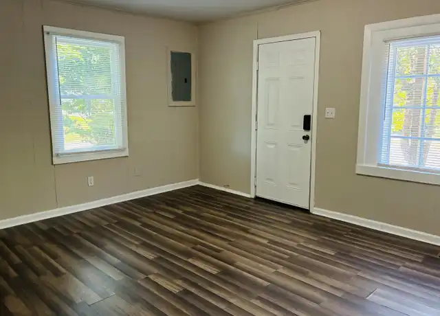 Property at 1421 W Walnut Ave, Gastonia, NC, 28052, 2 beds, 1.5 baths, [object Object]