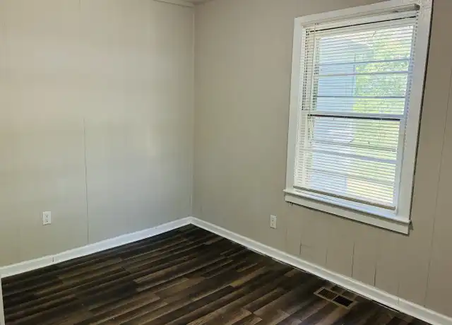 Property at 1421 W Walnut Ave, Gastonia, NC, 28052, 2 beds, 1.5 baths, [object Object]
