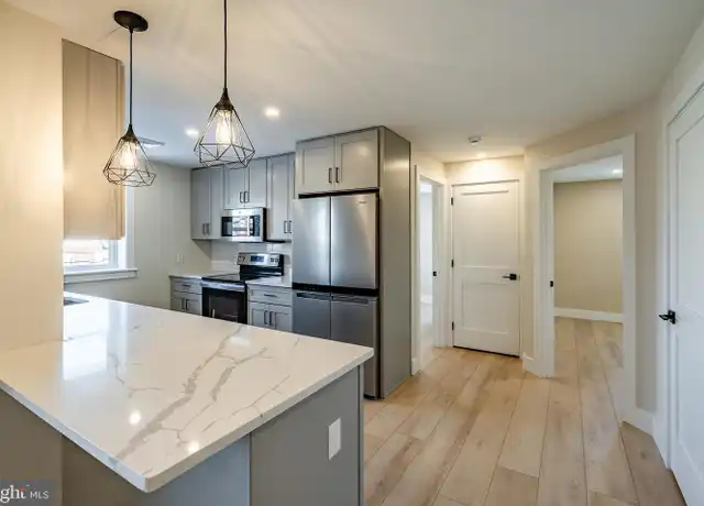 Property at 530 Washington Ave Unit 1, Phoenixville, PA, 19460, 2 beds, 1 bath, [object Object]