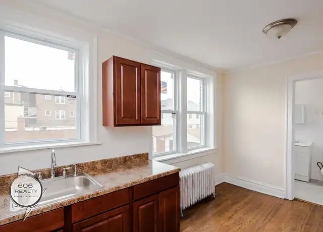 Property at 5011 W. Cermak Rd - 5011 W Cermak Rd, Cicero, IL, 60804, 0 beds, 1 bath, [object Object]