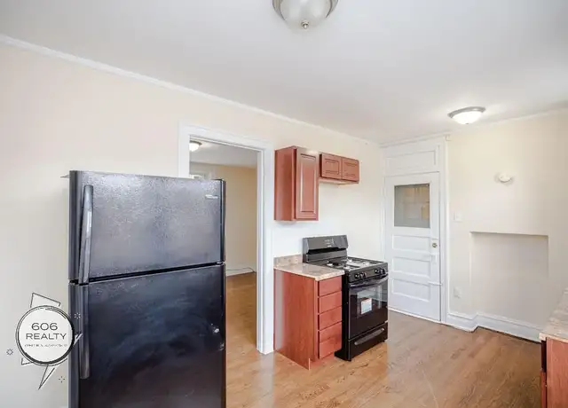 Photo of 5011 W Cermak Rd, Cicero, IL 60804