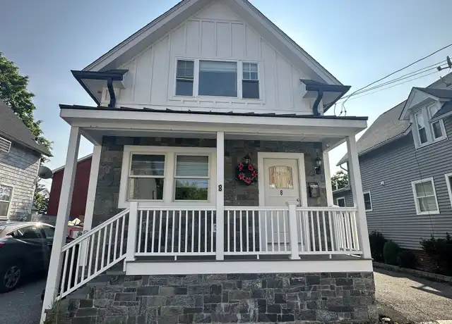 Property at 8 Barnum Ct, Danbury, CT, 06810, 3 beds, 2 baths, [object Object]