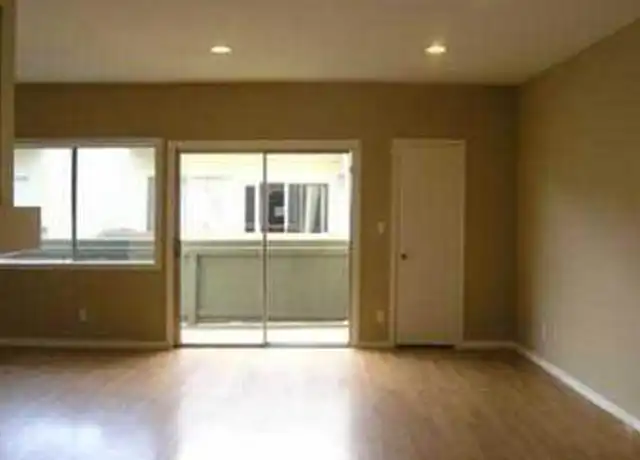 Property at 12940 Riverside Dr #203, Sherman Oaks, CA, 91423, 1 bed, 1 bath, [object Object]