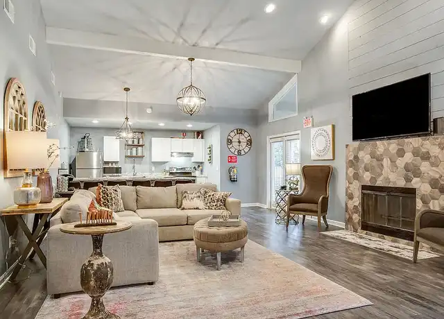 Property at 224 Royal Pines Dr NW, Huntsville, AL, 35806, 1-2 bed, 1-2 bath, [object Object]