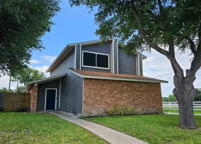 Property at 1900 Martin Ave, McAllen, TX, 78504, 3 beds, 2.5 baths, [object Object]