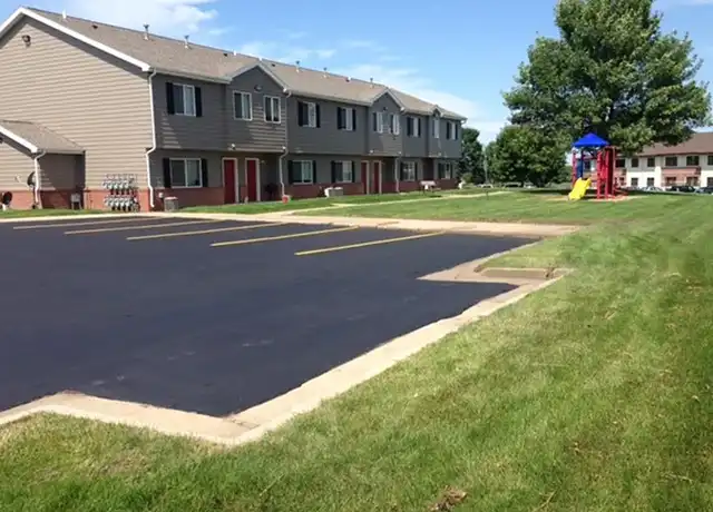 Property at Quail Hollow - 4610 E 3rd St, Sioux Falls, SD, 57110, 2 beds, 1 bath, [object Object]