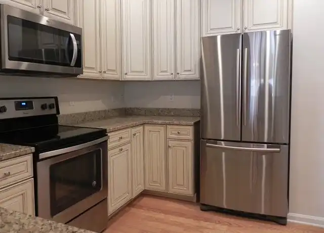 Property at 22 Farmstead Ln #107, Sudbury, MA, 01776, 1 bed, 1 bath, [object Object]