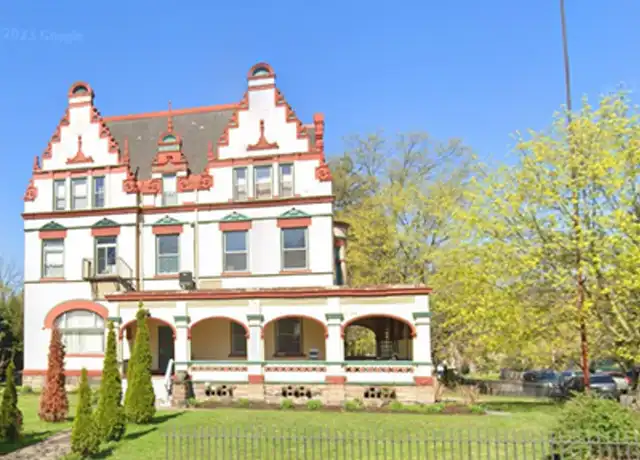 Property at 5960 Wellesley Ave Unit 02, Pittsburgh, PA, 15206, 1 bed, 1 bath, [object Object]