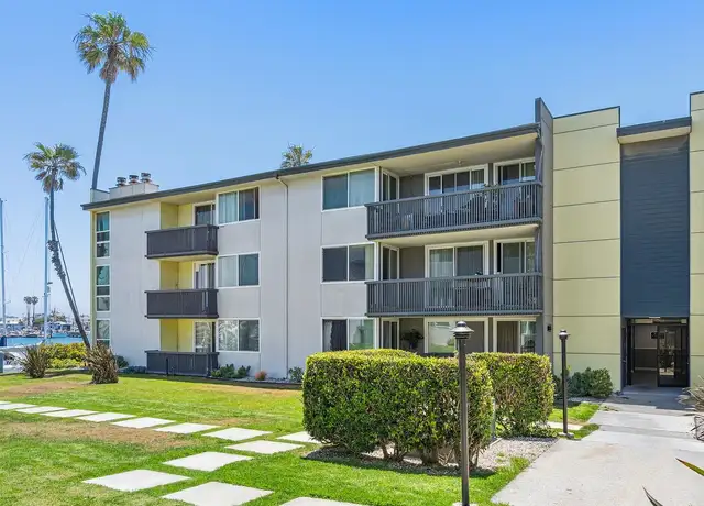 Photo of 4200 Harbor Blvd, Oxnard, CA 93035