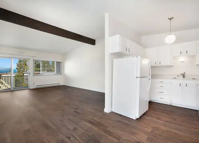 Property at 11520 Greenwood Ave N Unit 301, Seattle, WA, 98133, 2 beds, 1.5 baths, [object Object]