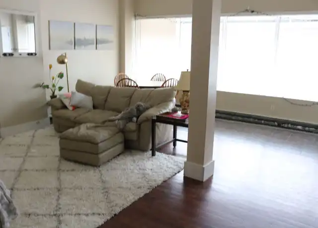 Property at 807 4th St SE Unit 2, Minneapolis, MN, 55414, 4 beds, 2 baths, [object Object]