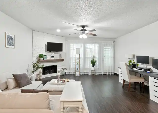 Property at 2277 S Kirkwood Rd #913, Houston, TX, 77077, 2 beds, 1 bath, [object Object]