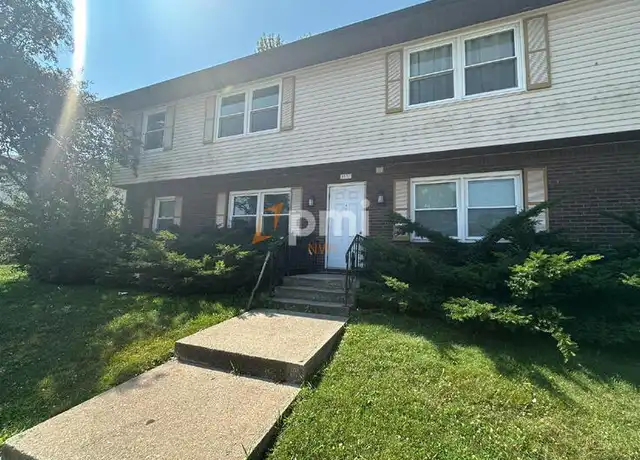 Property at 5831 Creekview Ct W Unit 3, Portage, IN, 46368, 2 beds, 1 bath, [object Object]