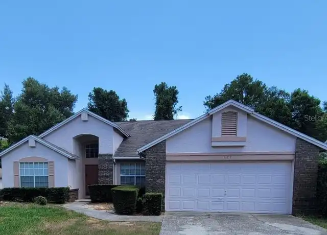 Property at 127 Madrona Dr, Eustis, FL, 32726, 3 beds, 2 baths, [object Object]