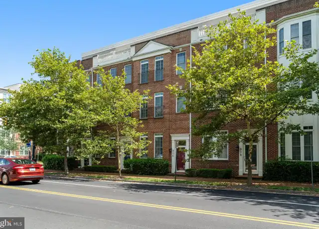 Property at 906 Slaters Ln, Alexandria, VA, 22314, 3 beds, 4.5 baths, [object Object]
