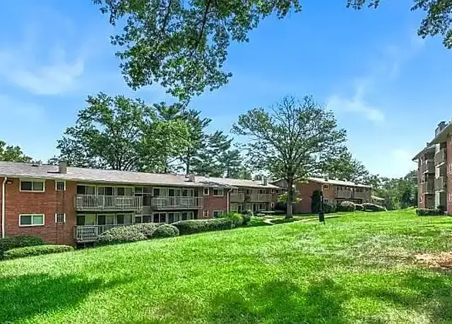 Photo of 735 Monroe St, Rockville, MD 20850