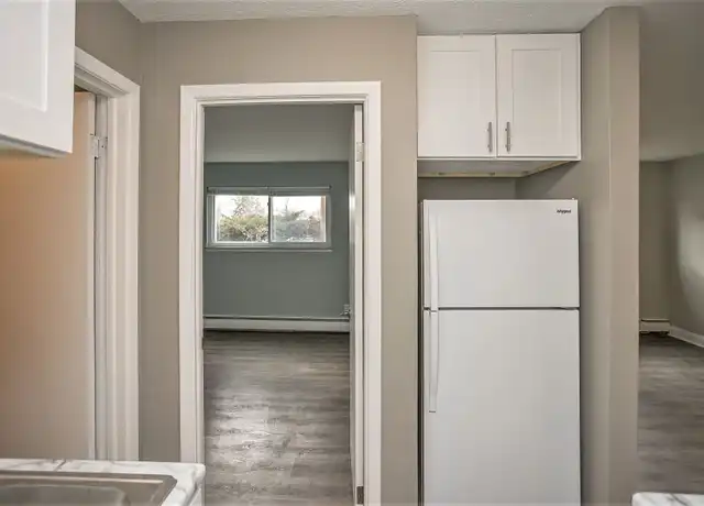 Property at 76 W Bagley Rd Unit 3E, Berea, OH, 44017, 1 bed, 1 bath, [object Object]