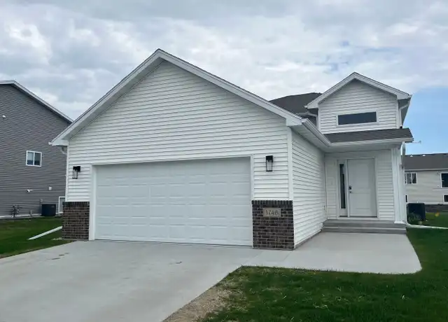 Property at 3748 18th St S, Moorhead, MN, 56560, 4 beds, 3 baths, [object Object]