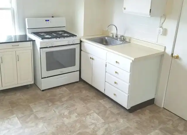Property at 15 Park St Unit 17P_2, Hudson, MA, 01749, 2 beds, 1 bath, [object Object]