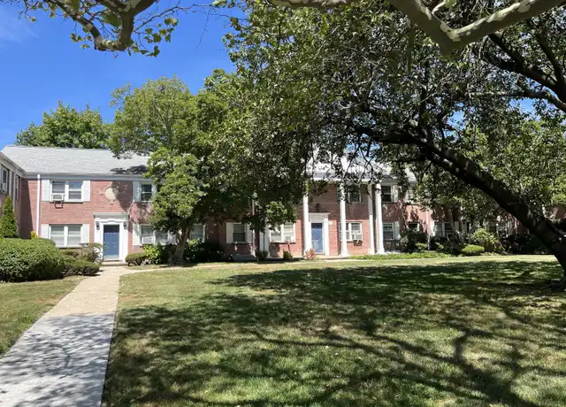 Property at 198 Seaton Rd #4, Stamford, CT, 06902, 1 bed, 1 bath, [object Object]