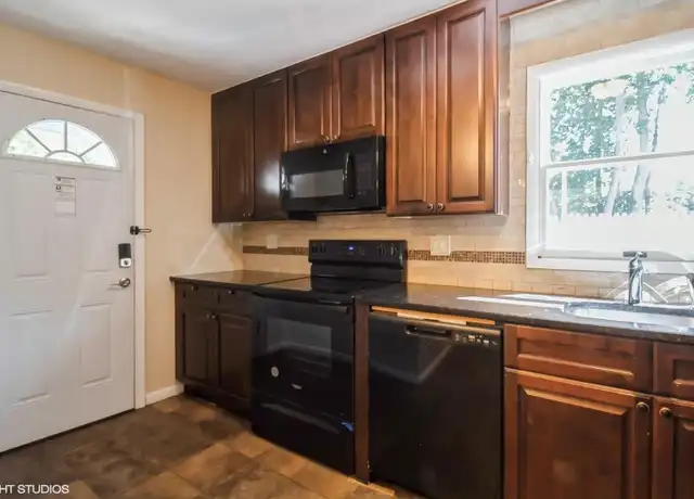Property at 392 King St Unit 2A, Chappaqua, NY, 10514, 2 beds, 1 bath, [object Object]