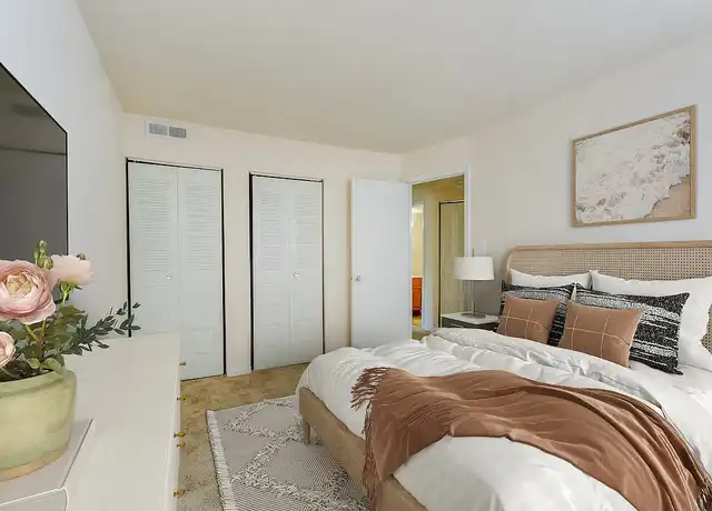 Property at Penn Southern - 4113 Southern Ave SE, Capitol Heights, MD, 20743, 1-3 bed, 1-1.5 bath, [object Object]
