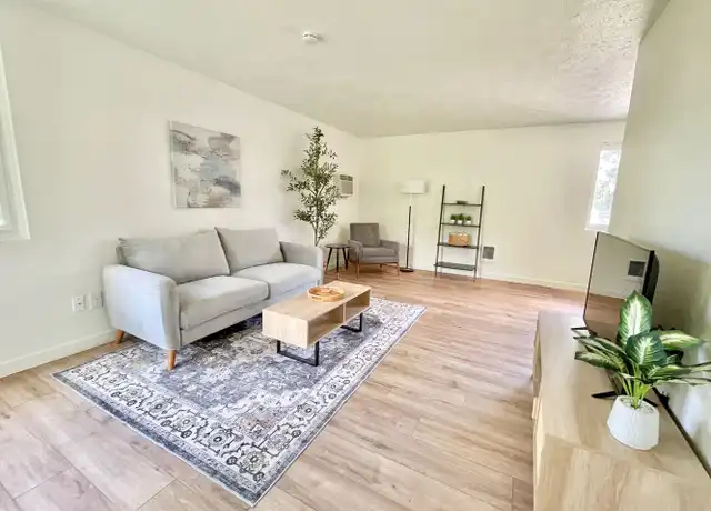 Property at 1110 W Tenth Ave Unit 6 (STR), Spokane, WA, 99204, 2 beds, 1 bath, [object Object]