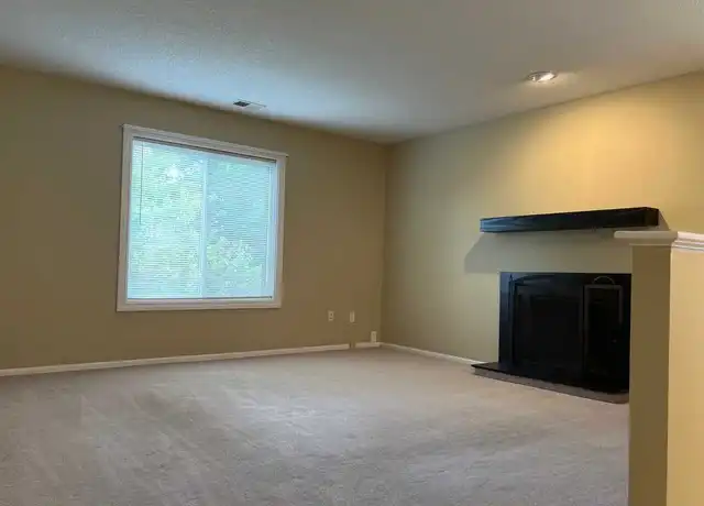 Property at 5802 Ryewyck Dr, Toledo, OH, 43614, 2 beds, 1 bath, [object Object]
