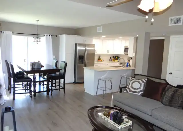 Property at 12498 143rd St, Largo, FL, 33774, 2 beds, 2.5 baths, [object Object]