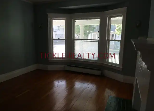 Property at 368 Alexander St Unit 2, Rochester, NY, 14607, 1 bed, 1 bath, [object Object]