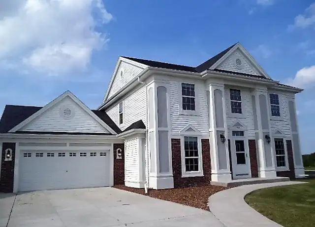 Property at 840 W Washington Ave, Hartford, WI, 53027, 4 beds, 2.5 baths, [object Object]