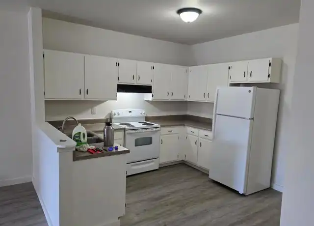 Property at 2 S Central Ave, Mechanicville, NY, 12118, 2 beds, 1.5 baths, [object Object]