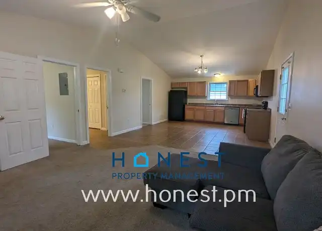 Property at 5 Crooker St Unit 1, Augusta, ME, 04330, 2 beds, 1 bath, [object Object]
