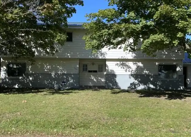 Property at 205 9th St NE, Oelwein, IA, 50662, 3 beds, 1.5 baths, [object Object]