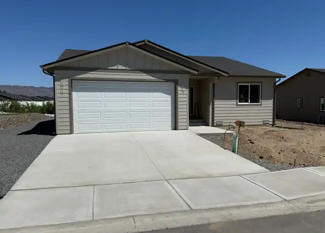 Property at 327 S Newton Ave, East Wenatchee, WA, 98802, 3 beds, 2 baths, [object Object]
