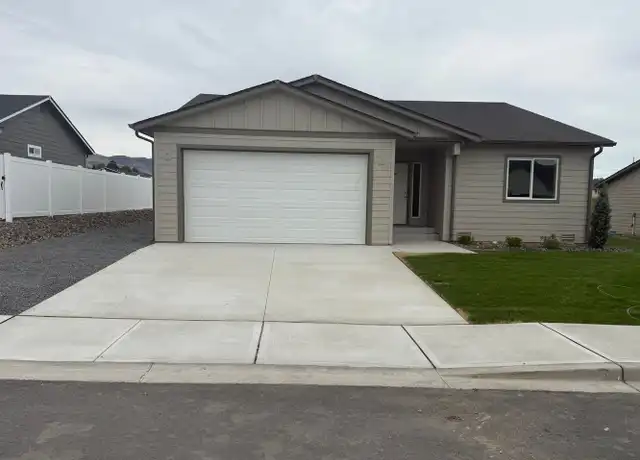 Property at 327 S Newton Ave, East Wenatchee, WA, 98802, 3 beds, 2 baths, [object Object]